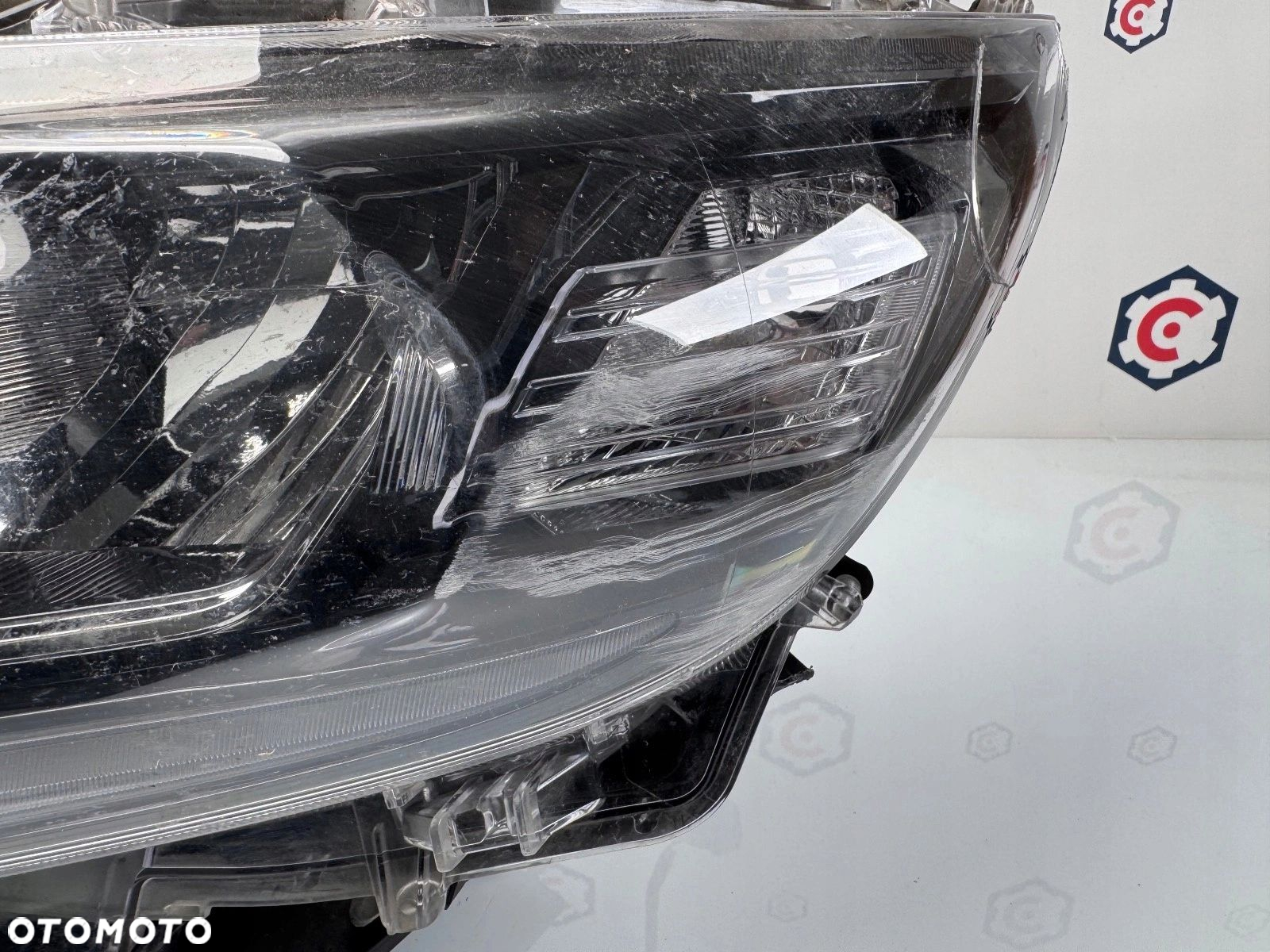 LAMPA LEWA PRZÓD TOYOTA LAND CRUISER 150 FULL LED - 2