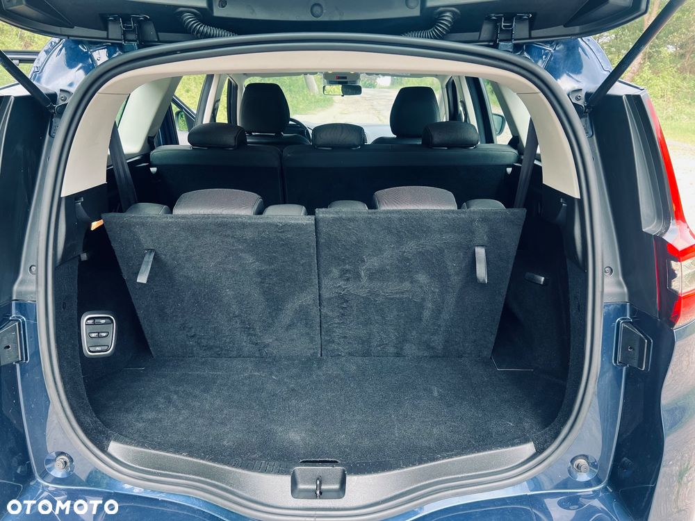 Renault Grand Scenic - 13