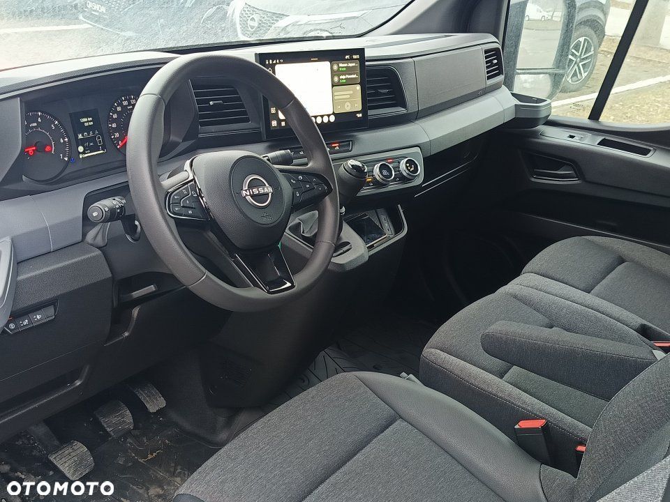 Nissan Interstar - 10