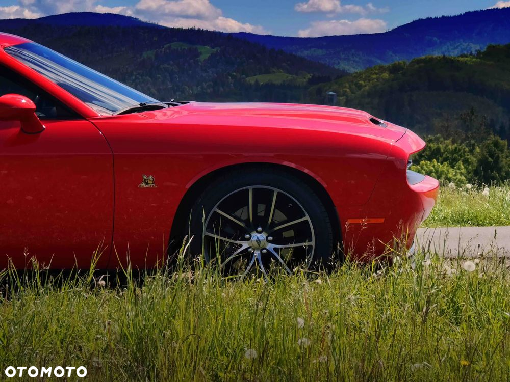 Dodge Challenger 6.4 Scat Pack - 14