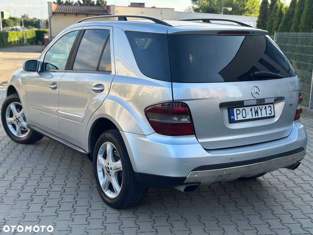 Mercedes-Benz ML 320 CDI 4Matic 7G-TRONIC DPF Edition 10 - 16