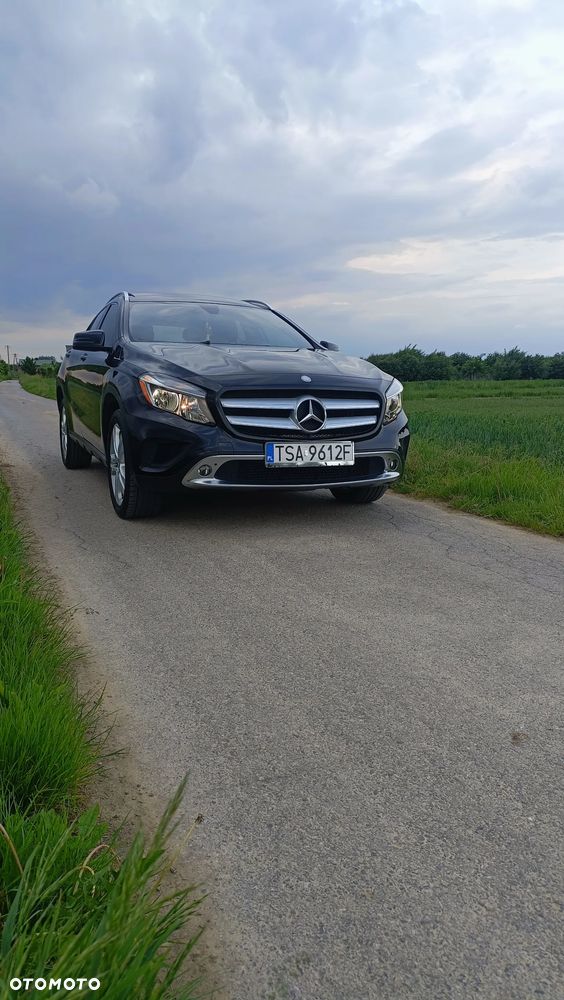 Mercedes-Benz GLA 250 4-Matic - 8