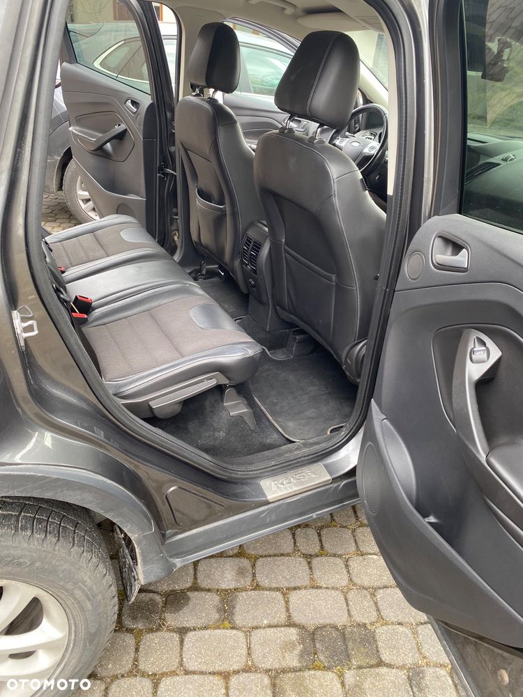 Ford Kuga 2.0 TDCi 2x4 Titanium - 11