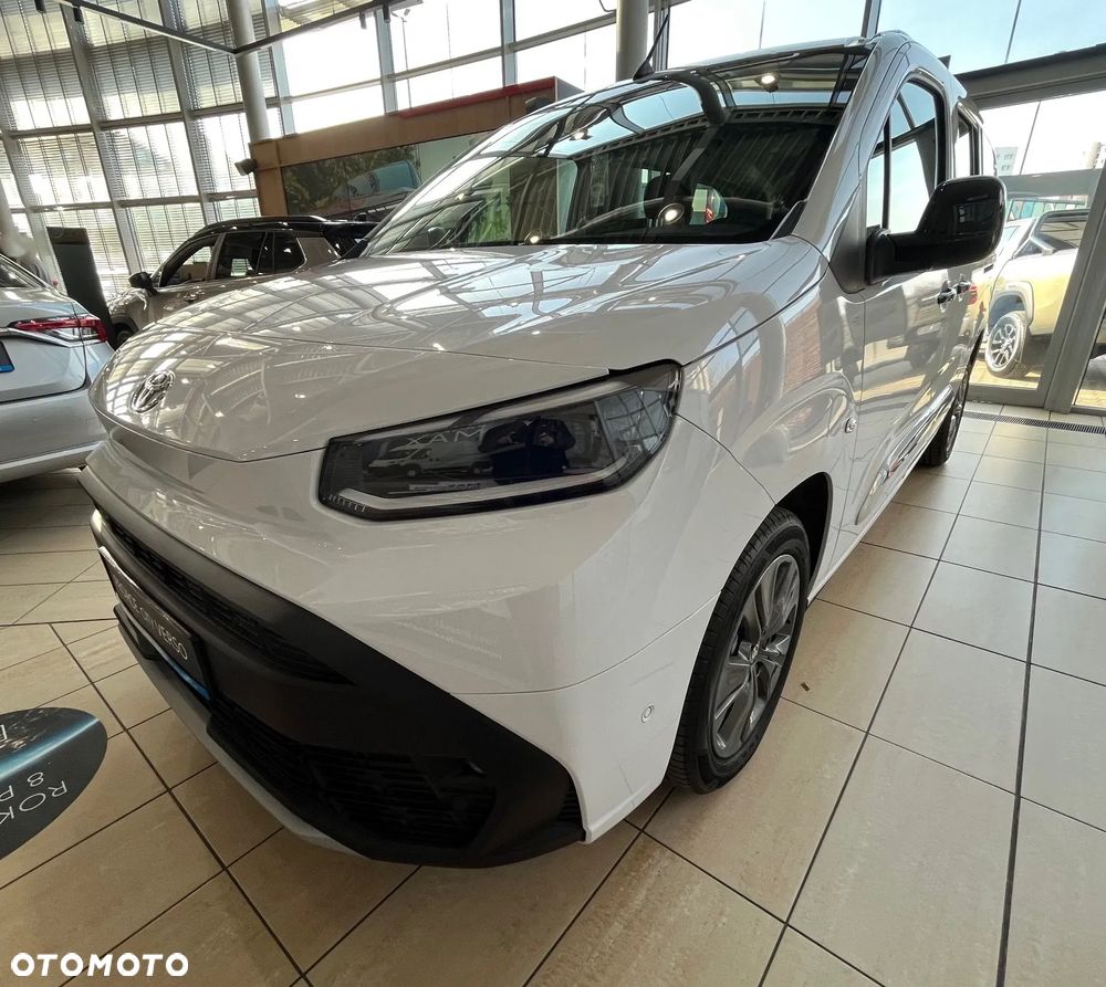 Toyota Proace City Verso Long 1.5 D-4D Family