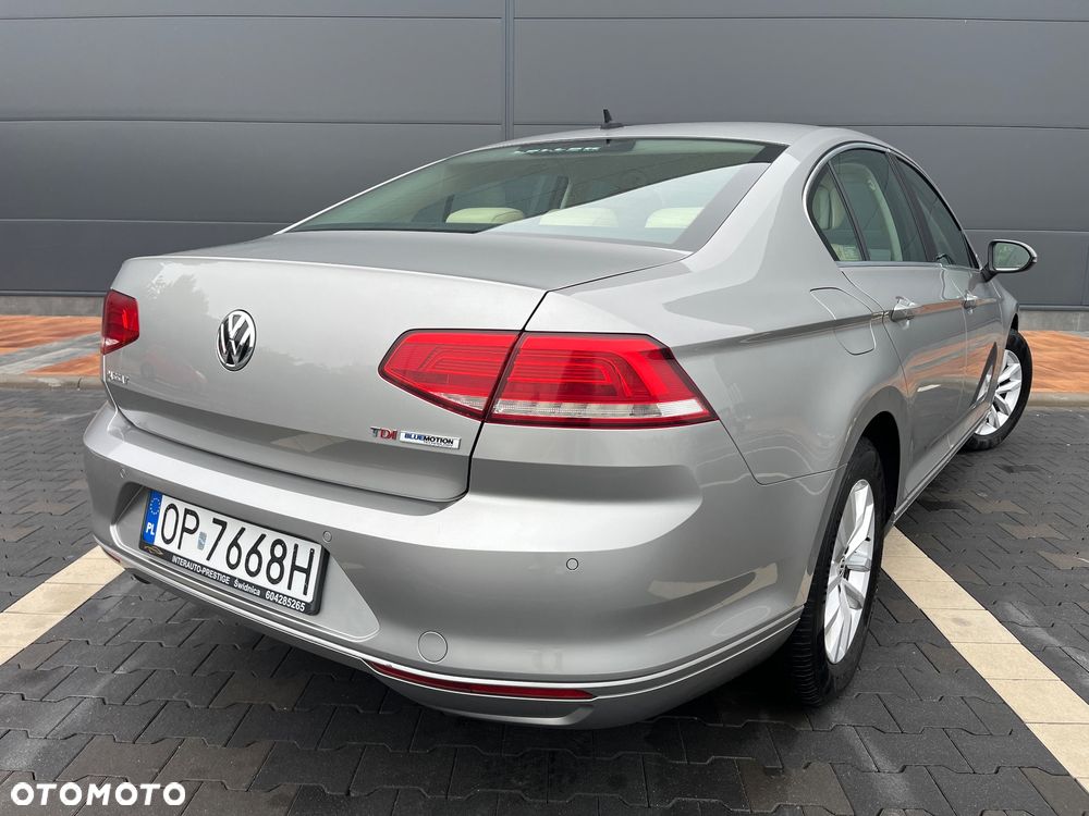 Volkswagen Passat 1.6 TDI BMT Comfortline - 6