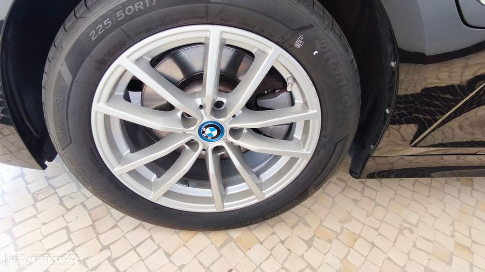 BMW 320 e Touring Corporate Edition Auto - 28