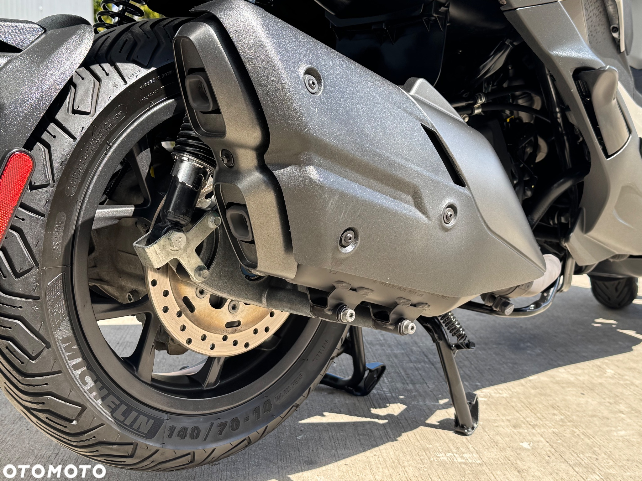 Piaggio MP-3 - 15
