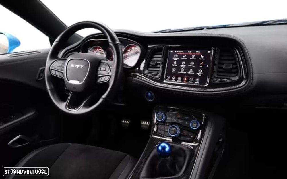 Dodge Challenger - 7