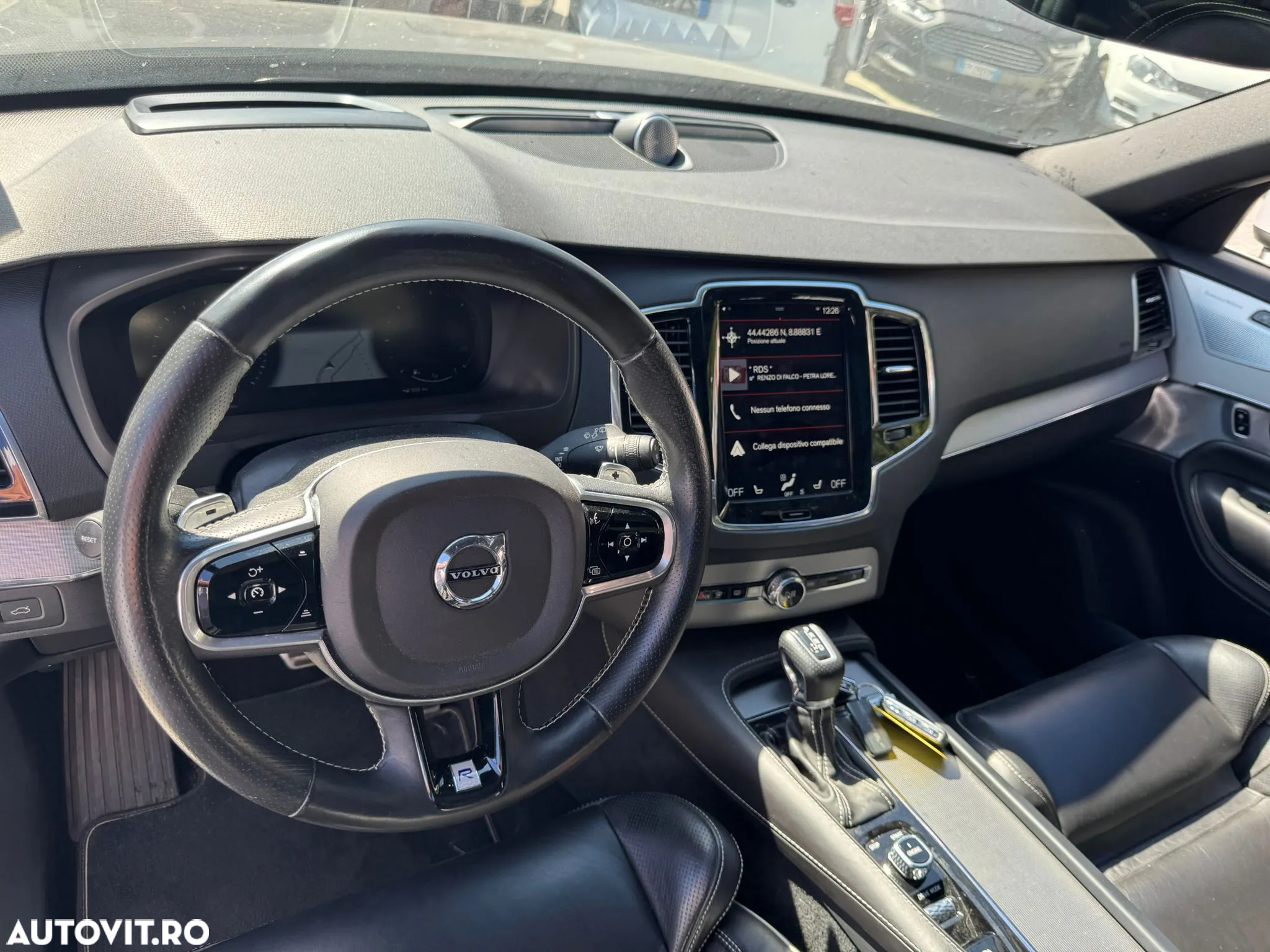 Volvo XC 90 D5 AWD R-Design - 6