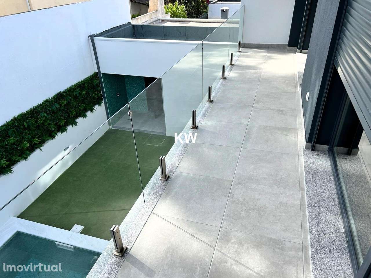 Moradia T4 Aroeira com piscina aquecida e zona barbecue - Grande imagem: 4/19