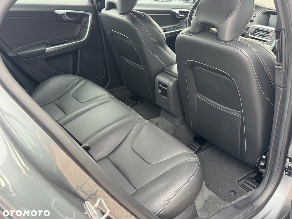 Volvo S60 D2 Kinetic - 26