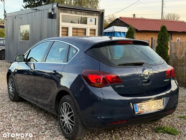 Opel Astra - 20