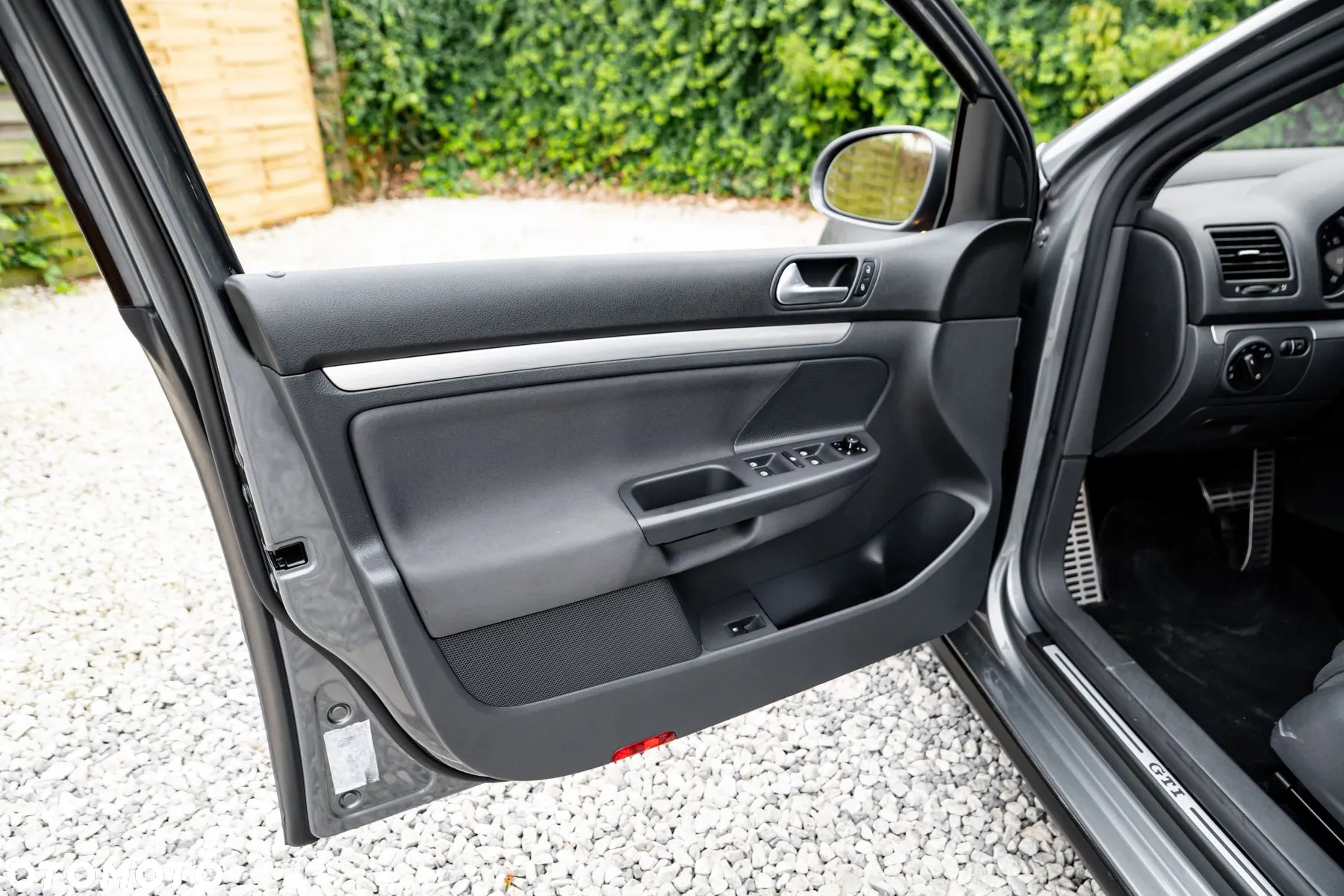 Volkswagen Golf 2.0 GTI DSG - 18