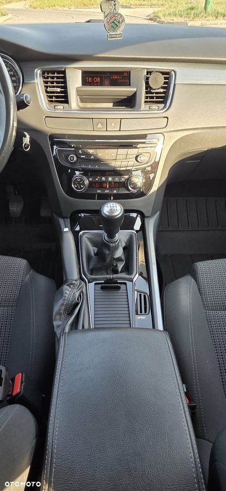 Peugeot 508 1.6 T Business Line - 11