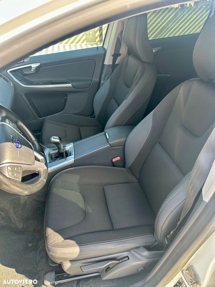 Volvo XC 60 D4 VEA Start-Stop Momentum - 11