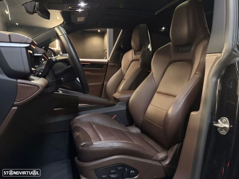 Porsche Macan Electric 4 - 24