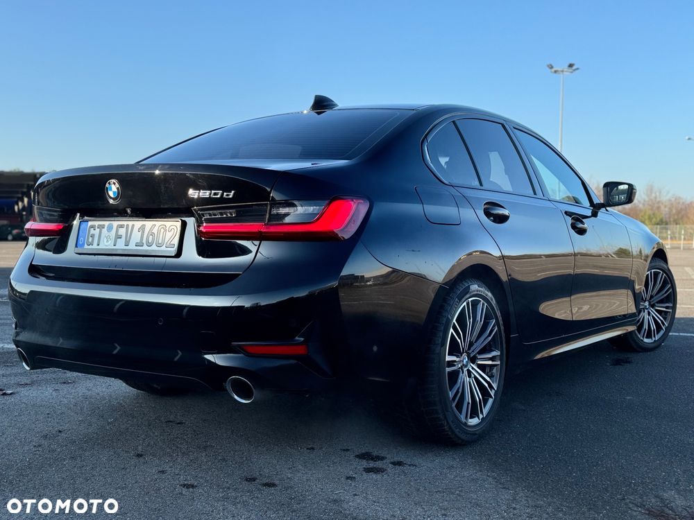 BMW Seria 3 320d Sport Line - 25