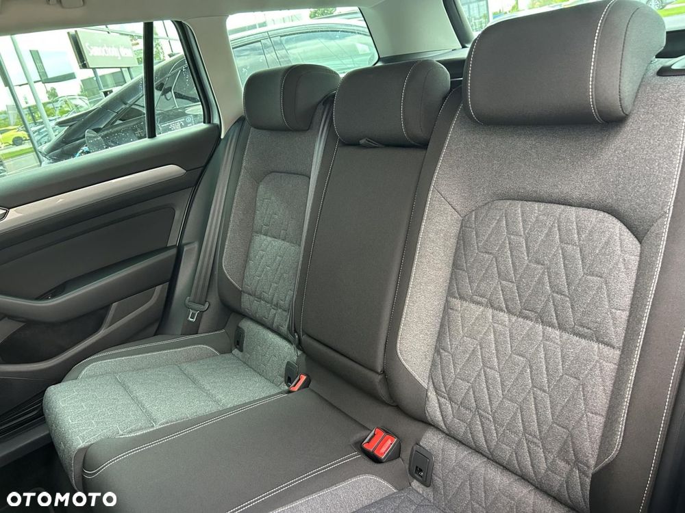 Volkswagen Passat - 17