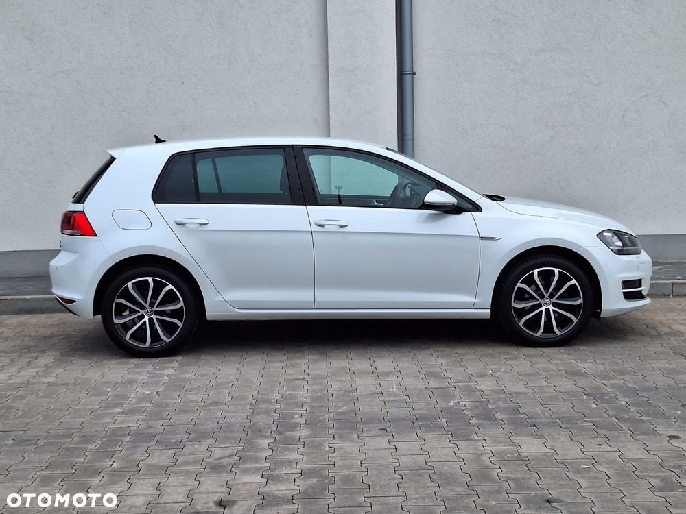 Volkswagen Golf 1.2 TSI BlueMotion Technology Lounge - 32