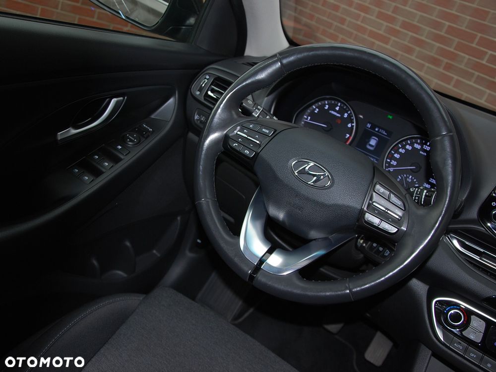 Hyundai i30 1.5 T-GDI 48V Smart - 33