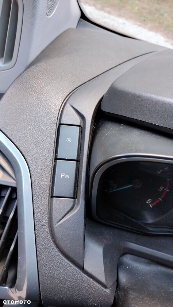 Ford custom tourneo - 13