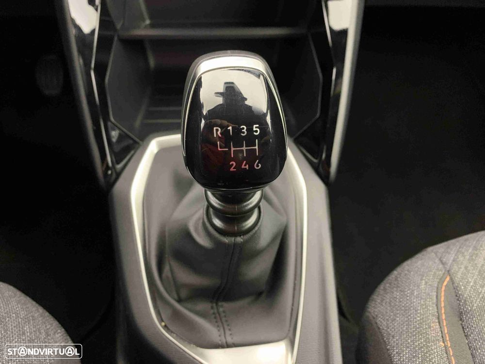 Peugeot 2008 1.2 PureTech Style - 10