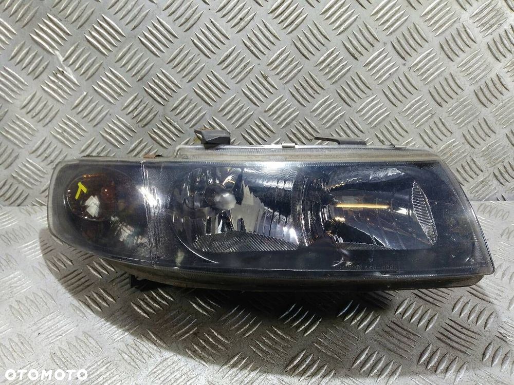 LAMPA PRAWA PRZEDNIA SEAT TOLEDO 2 - 1