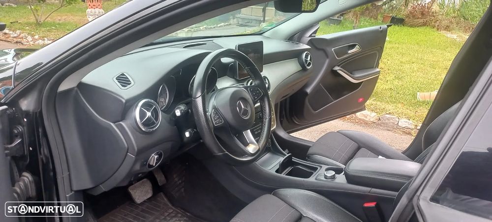Mercedes-Benz CLA 220 (CDI) d 7G-DCT Urban - 10
