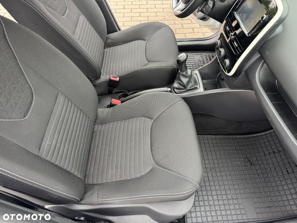 Renault Clio 1.2 16V 75 Limited - 21