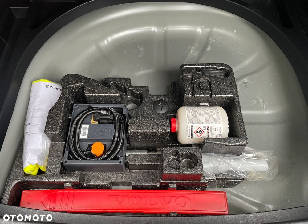 Volvo V40 D3 Momentum - 27