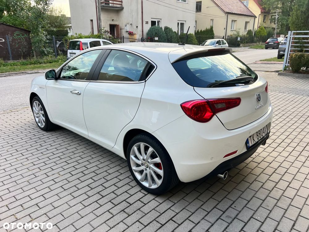 Alfa Romeo Giulietta 2.0 JTDM Distinctive - 5