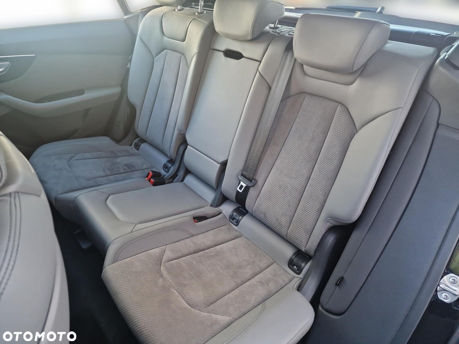 Audi SQ8 TFSI Quattro Tiptronic - 16
