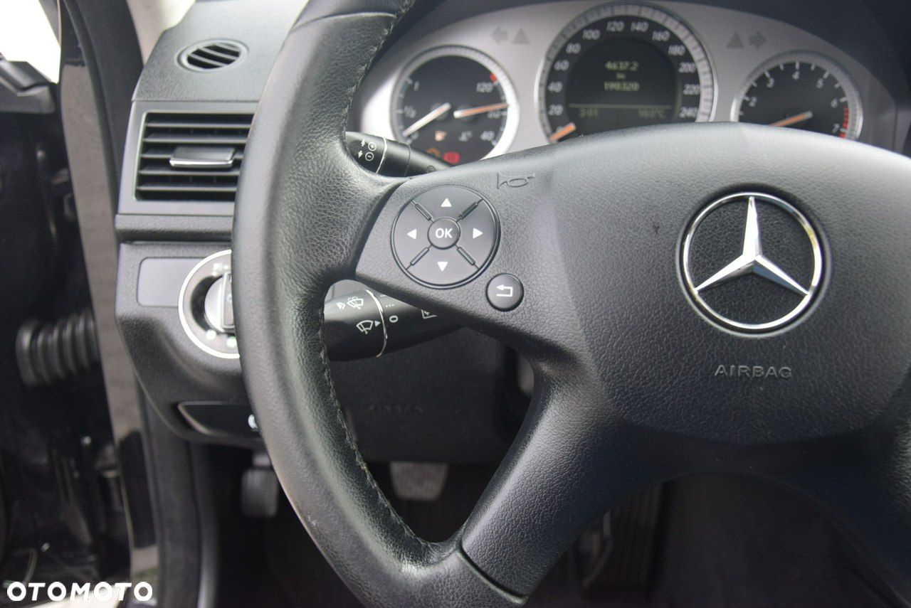 Mercedes-Benz Klasa C - 31