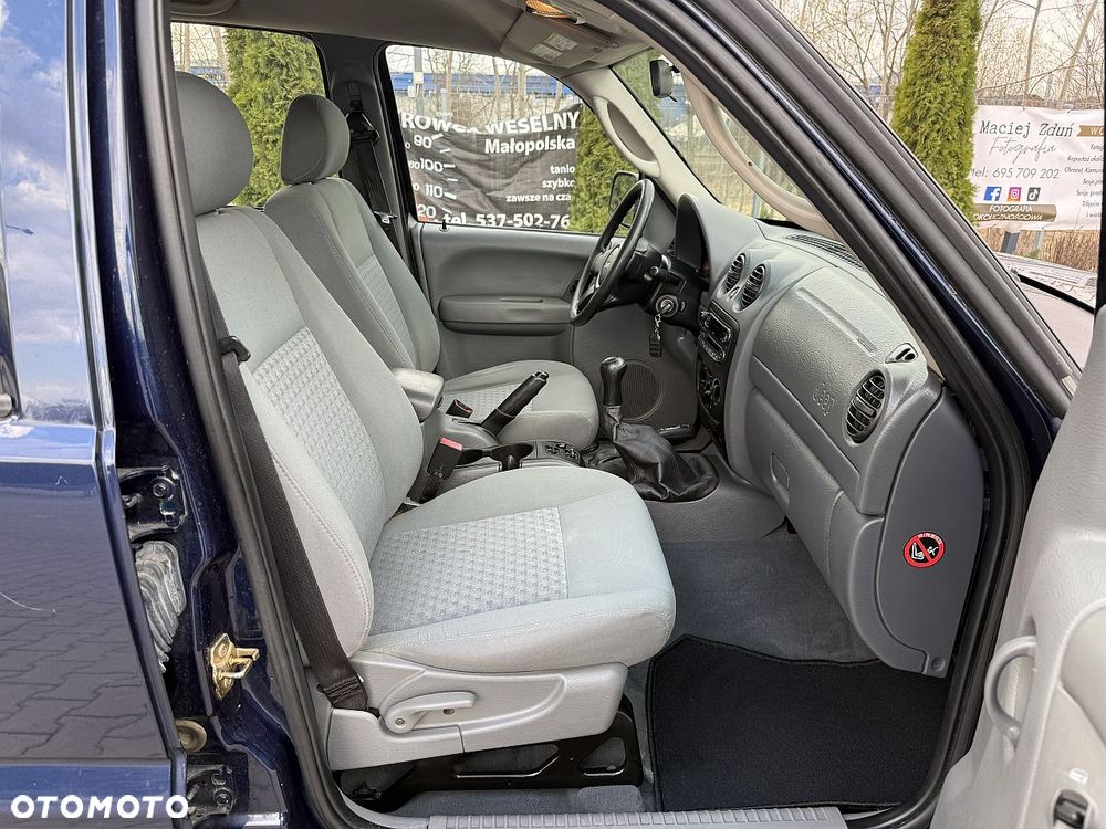 Jeep Cherokee 2.8 CRD Sport - 7