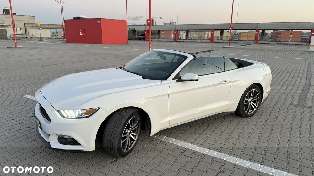 Ford Mustang Cabrio 2.3 Eco Boost - 18