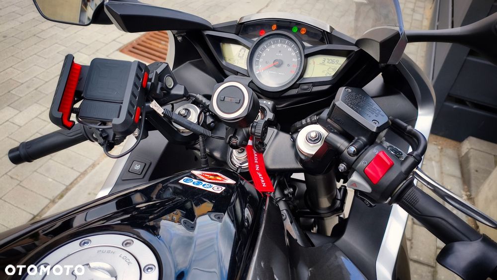 Honda VFR - 11