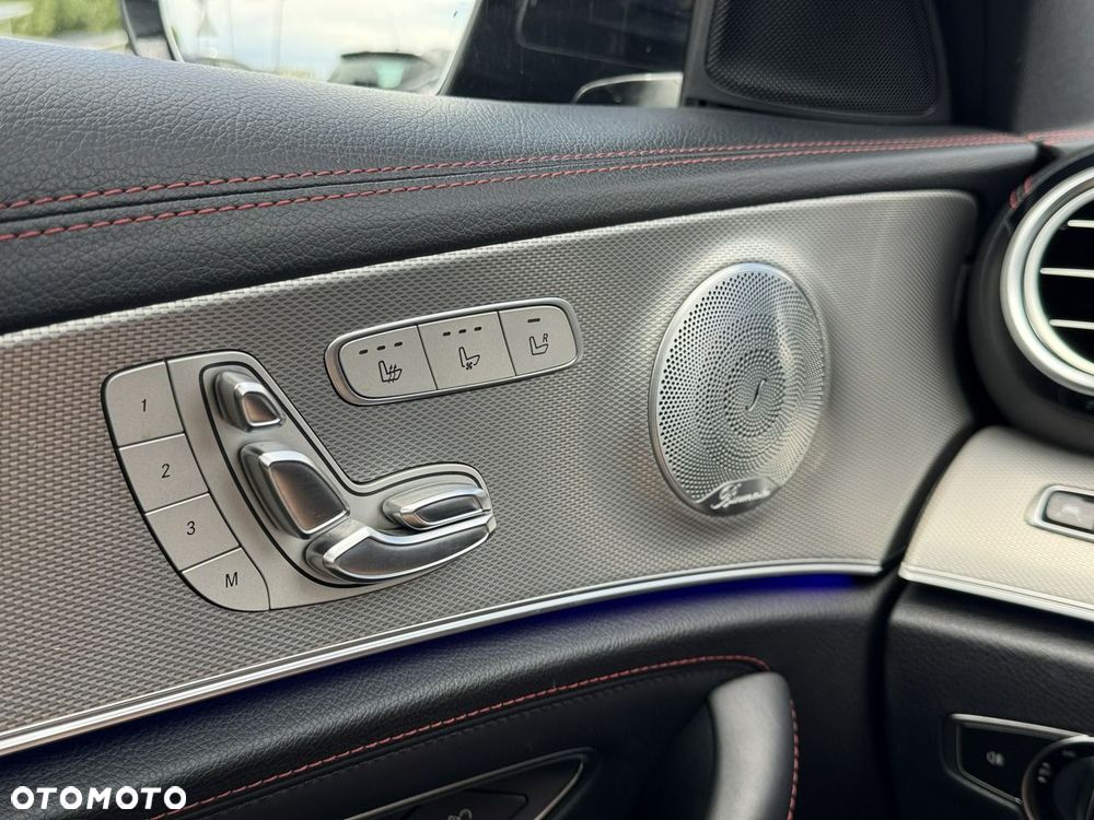 Mercedes-Benz Klasa E AMG 43 4Matic 9G-TRONIC - 26