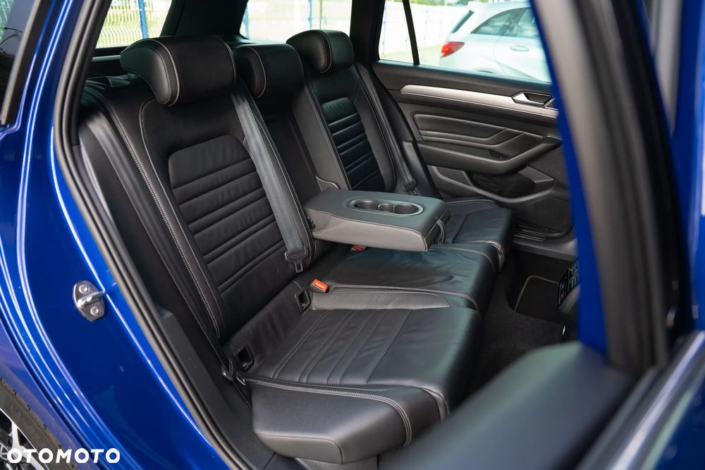 Volkswagen Passat 2.0 TDI SCR Highline - 35