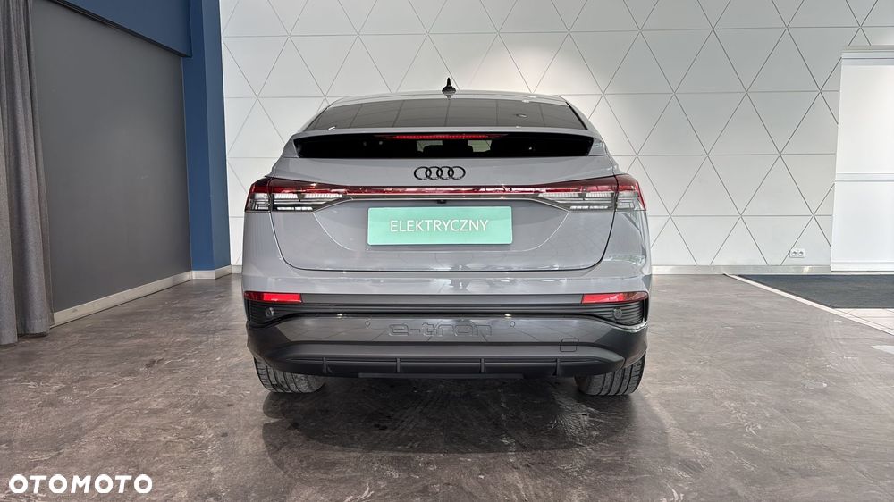 Audi Q4 e-tron - 5