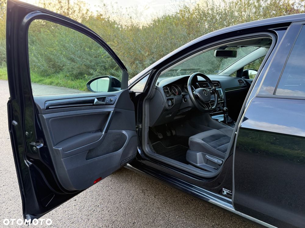 Volkswagen Golf 2.0 BlueTDI Highline - 11