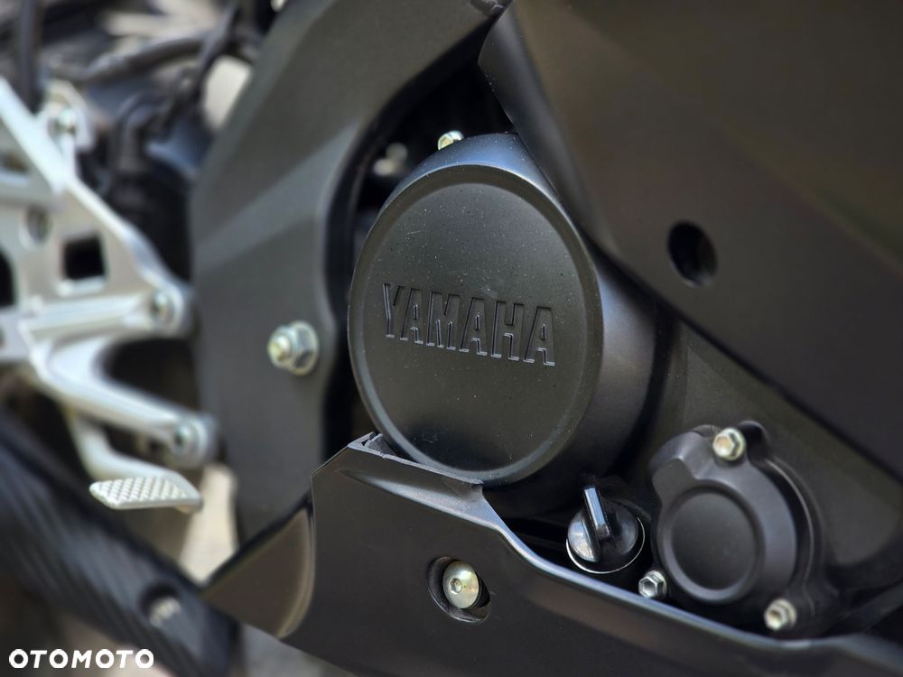Yamaha YZF - 6
