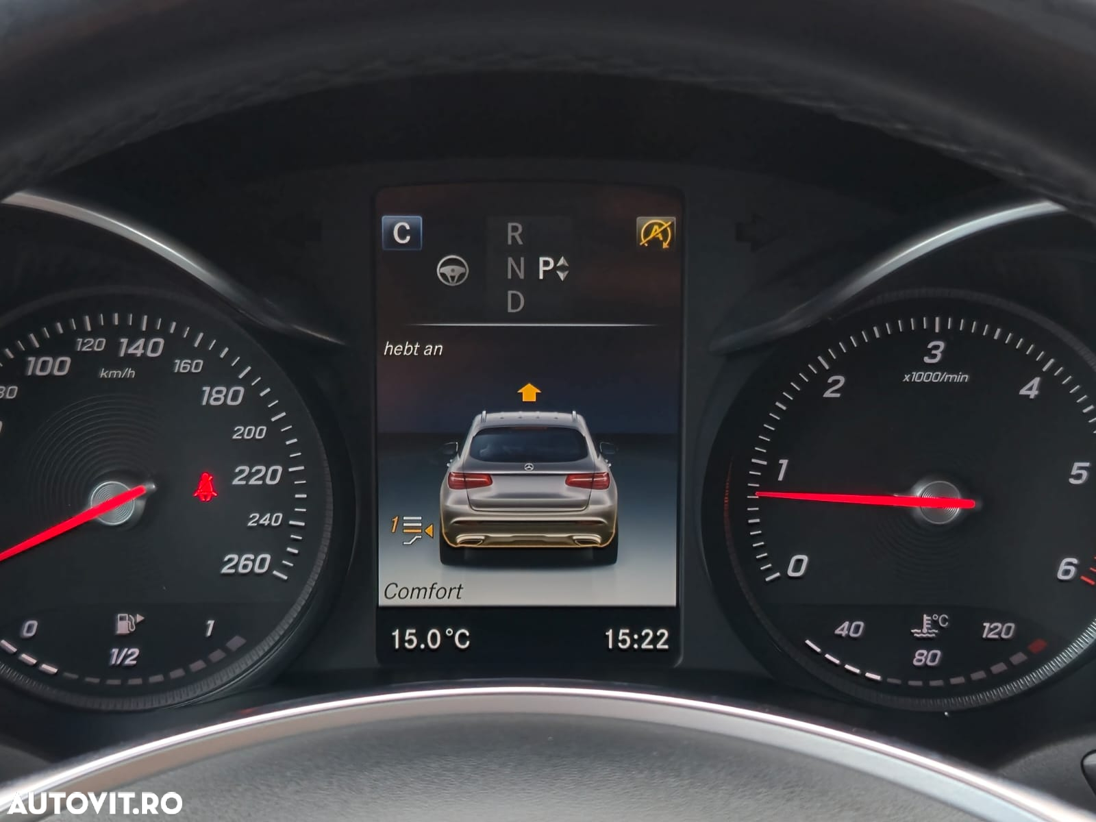Mercedes-Benz GLC 250 d 4Matic 9G-TRONIC AMG Line - 24