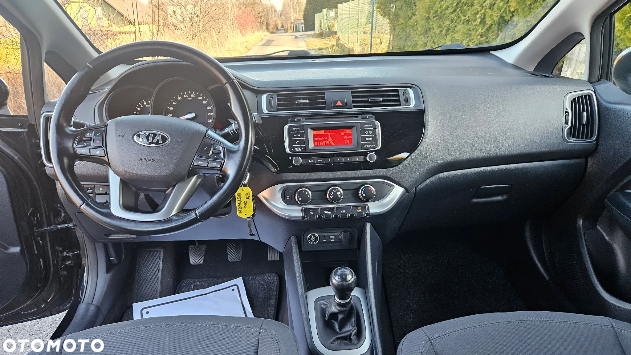 Kia Rio 1.2 Business Line - 9