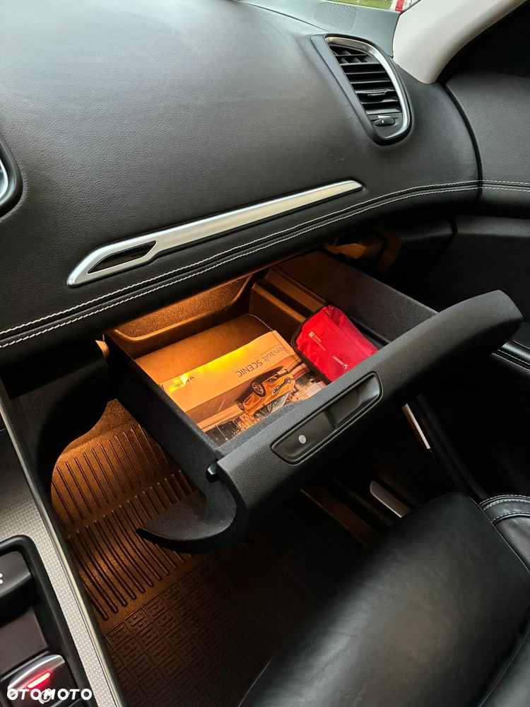 Renault Scenic ENERGY dCi 160 EDC INITIALE PARIS - 12