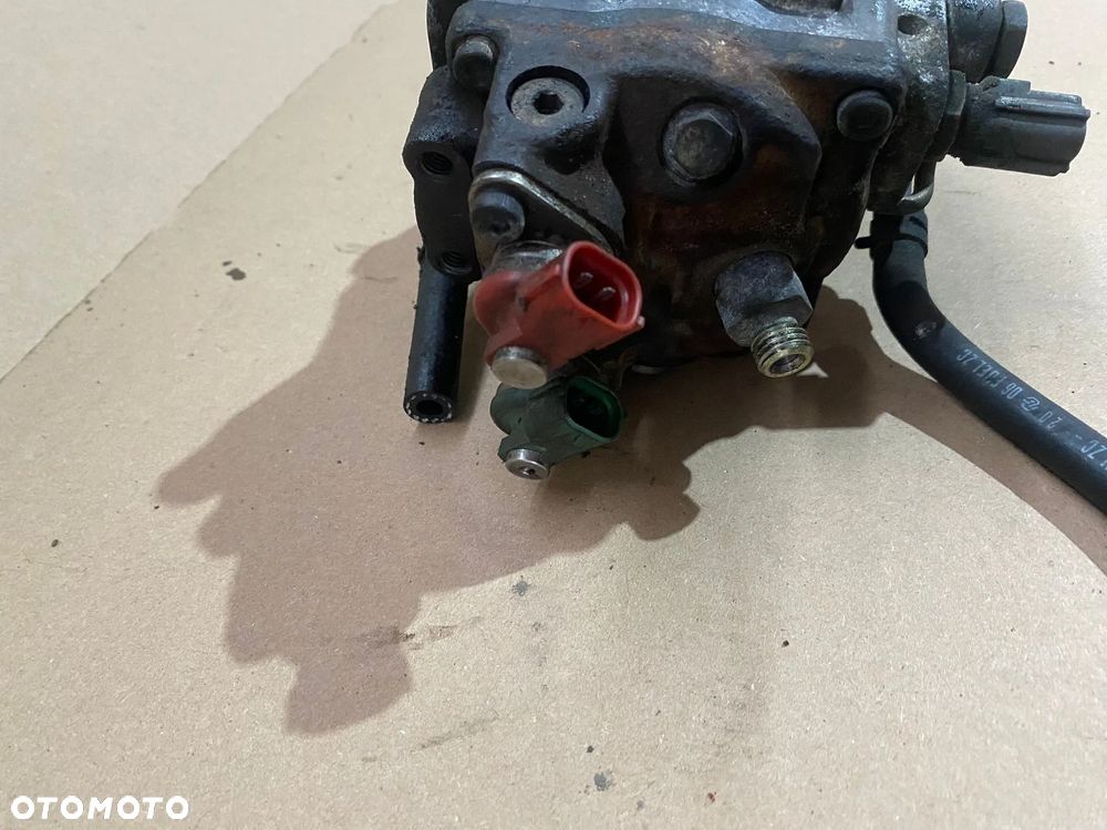 TOYOTA AVENSIS COROLLA E12 2.0D D4D POMPA WTRYSKOWA 22100-27010 RAV4 II - 2