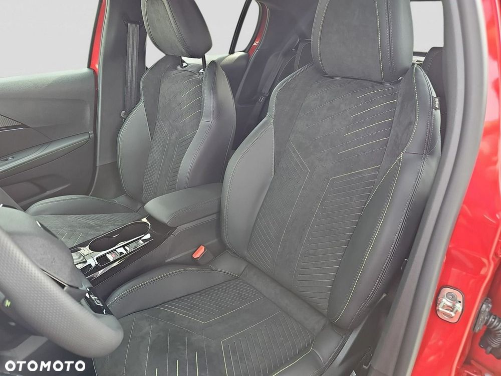 Peugeot 208 - 12