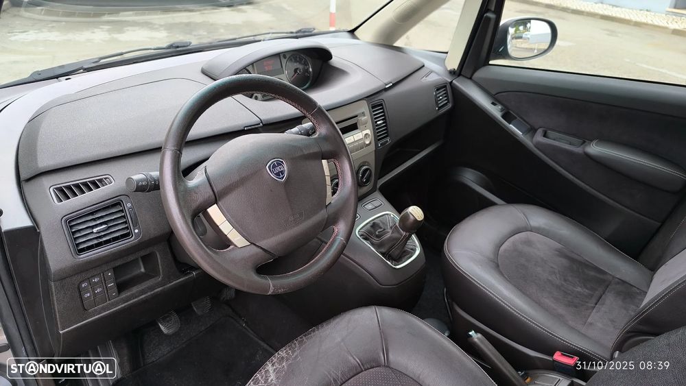 Lancia Musa 1.3 16V M-jet Oro - 30