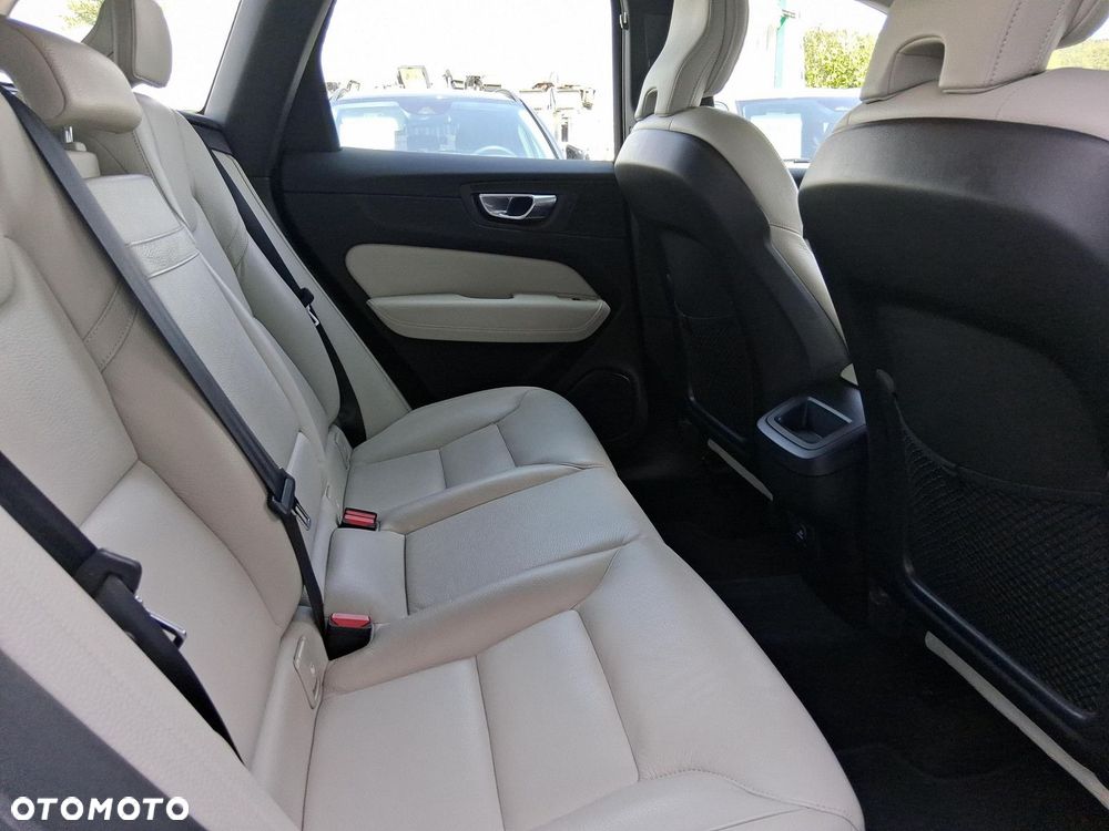 Volvo XC 60 - 12