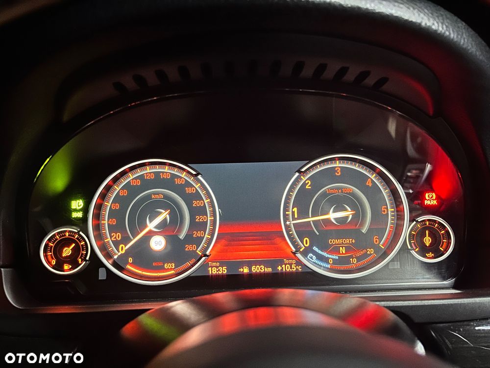 BMW Seria 5 530d Sport-Aut - 14