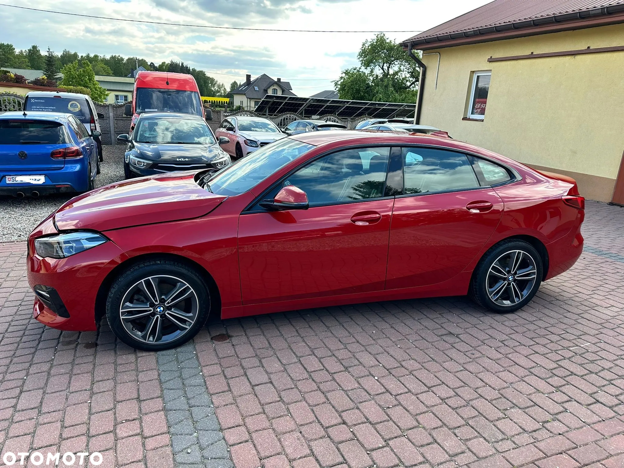 BMW Seria 2 218d - 11